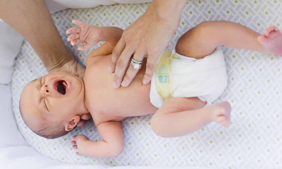 علامات إصابة الرضيع بالمغص الشديد