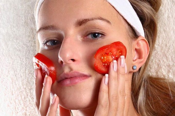 ماسك الطماطم لتقليل إفراز الزيوت في البشرة الدهنية