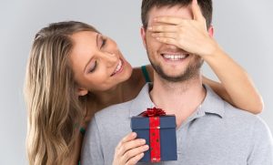 أفضل 10 هدايا يفضلها الرجال في عيد الحب